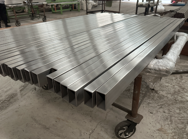 乐山新能源汽车用不锈钢方管 现货